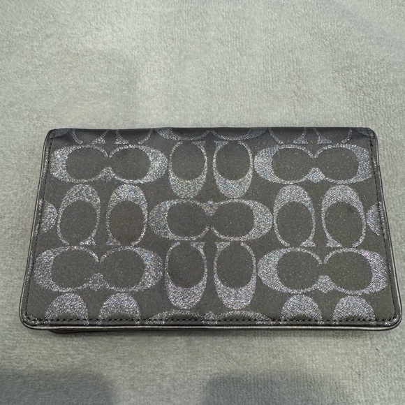 Coach clutch - Picture 3 of 4